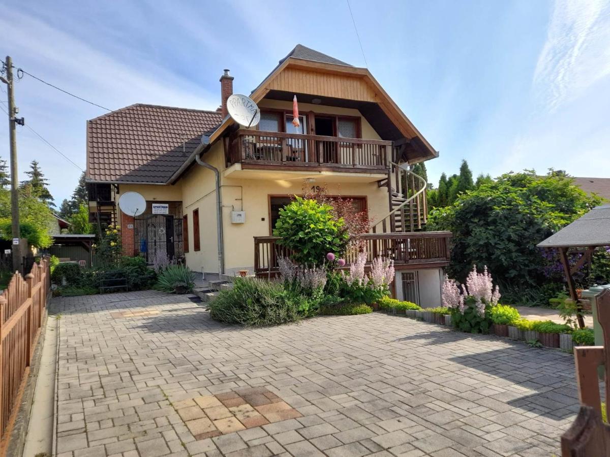 Harmonia Vendeghaz 100 Meterre Az Igali Gyogyfuerdotol Daire Dış mekan fotoğraf