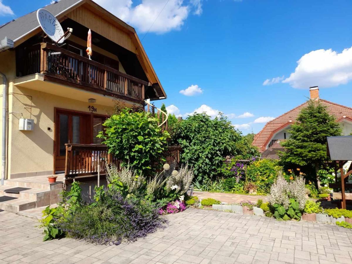 Harmonia Vendeghaz 100 Meterre Az Igali Gyogyfuerdotol Daire Dış mekan fotoğraf