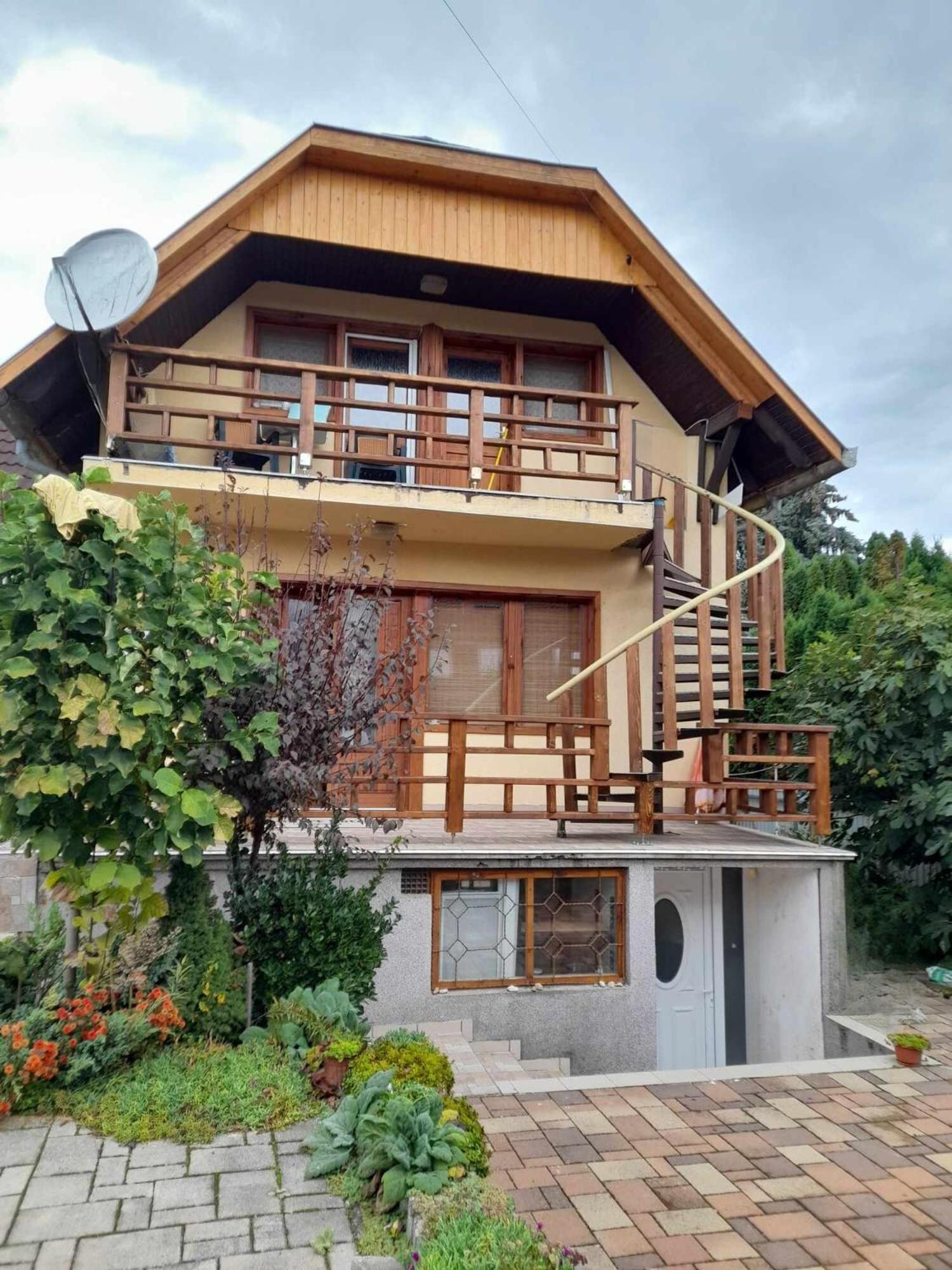 Harmonia Vendeghaz 100 Meterre Az Igali Gyogyfuerdotol Daire Dış mekan fotoğraf