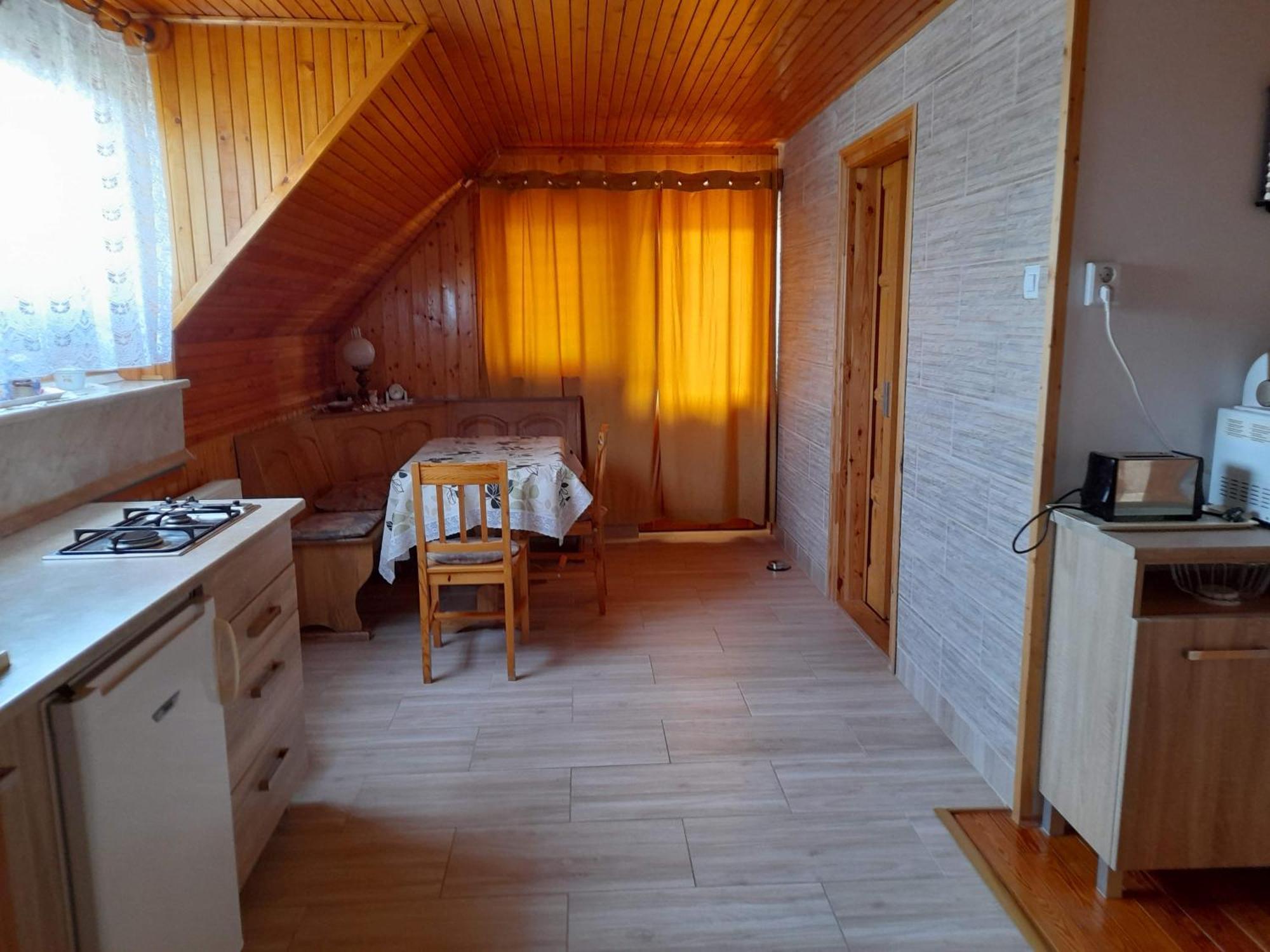 Harmonia Vendeghaz 100 Meterre Az Igali Gyogyfuerdotol Daire Dış mekan fotoğraf
