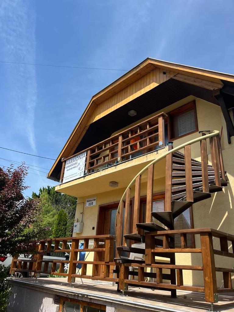 Harmonia Vendeghaz 100 Meterre Az Igali Gyogyfuerdotol Daire Dış mekan fotoğraf